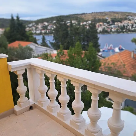 Ines Trogir