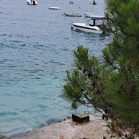 Ines Διαμέρισμα Τρογκίρ