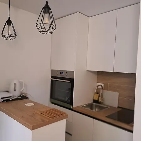 Διαμέρισμα Ines Τρογκίρ